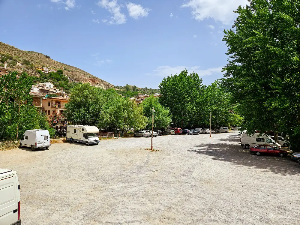 Large dirt Parking in Monachil.