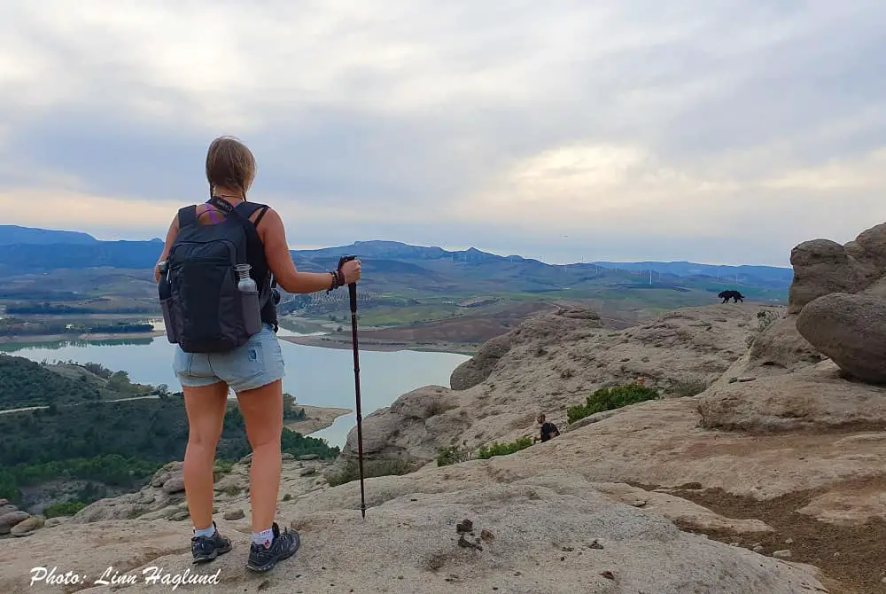 How to use trekking poles