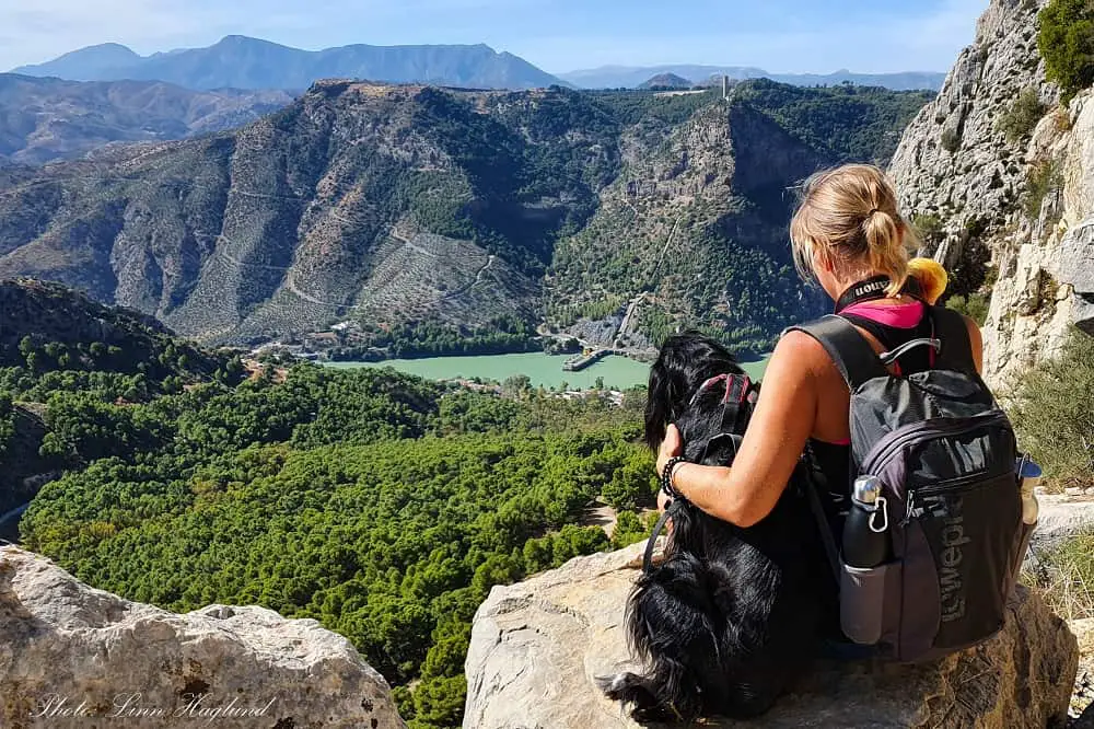 Picnic spot along Escalera Arabe El Chorro hike