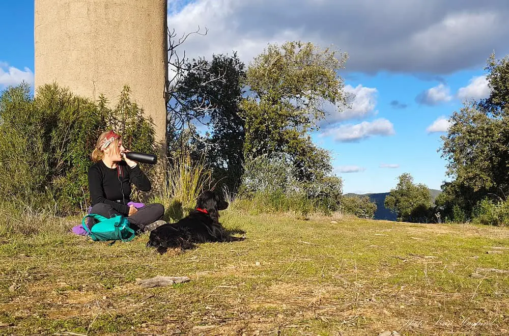 A snack break in the sun - Hiking in Sierra Morena Cordoba Spain