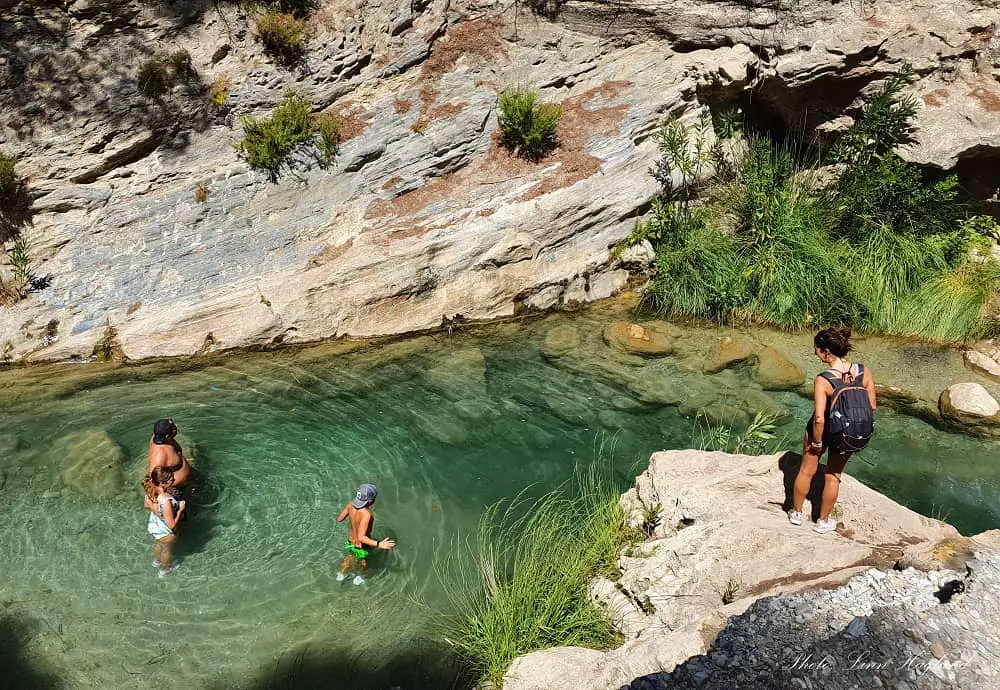 Water hiking shoes