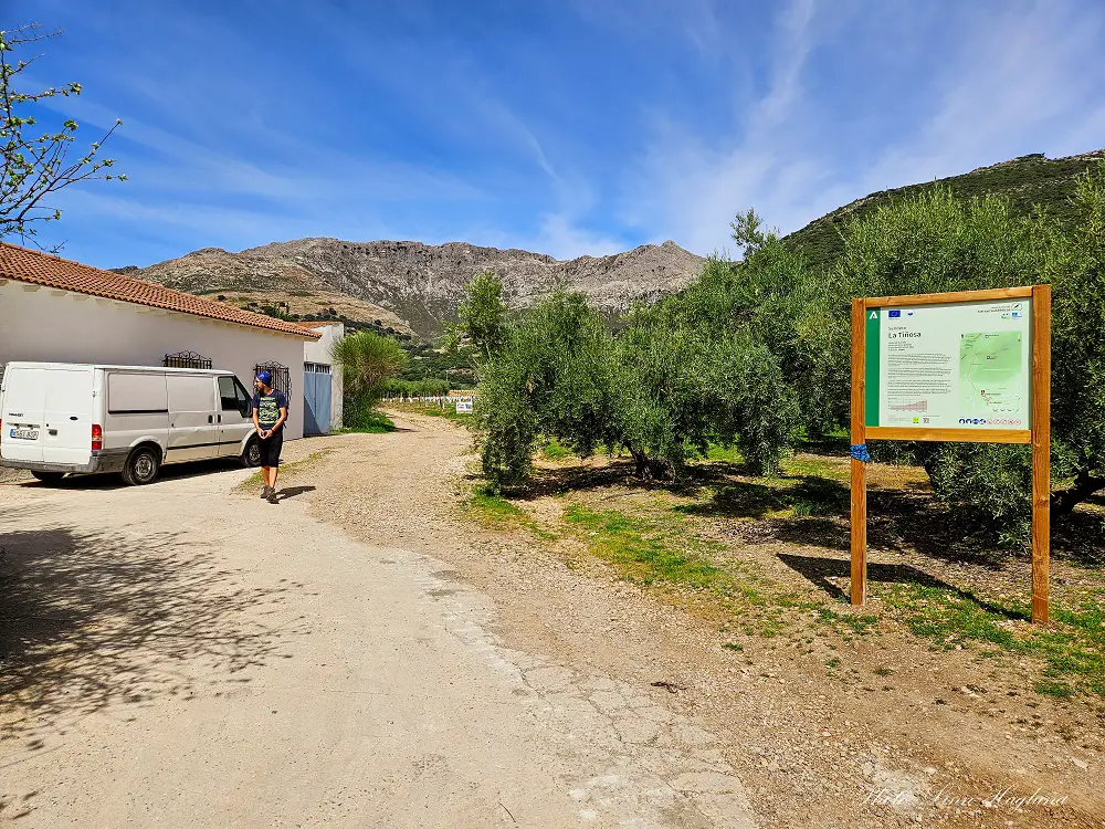 La Tiñosa - Las Lagunillas trailhead.