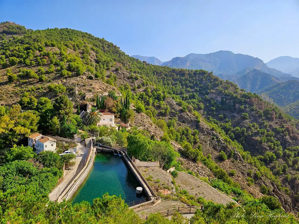 Views of where to walk towards the Acequia del Lizar Malaga.