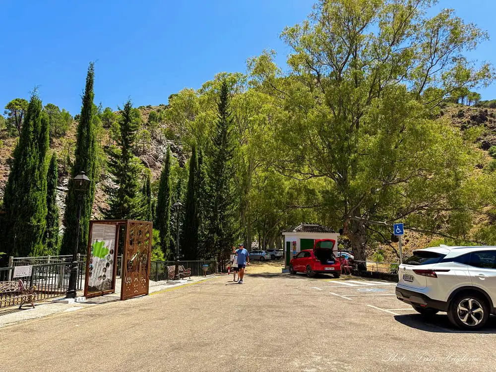 parking by the trailhead Tolox Charco de la Virgen.
